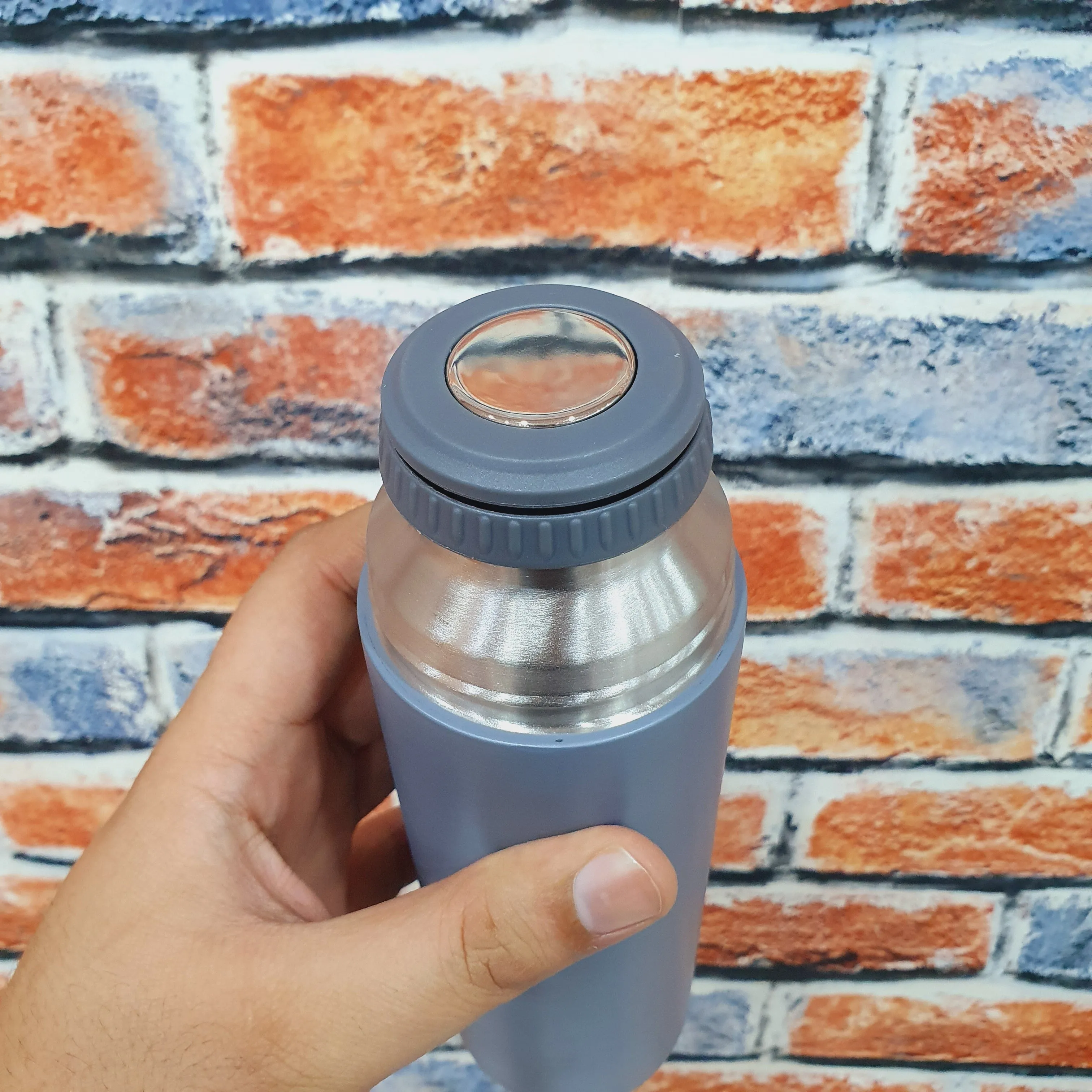 Matte Bottle with Removable Cup - 500 ml