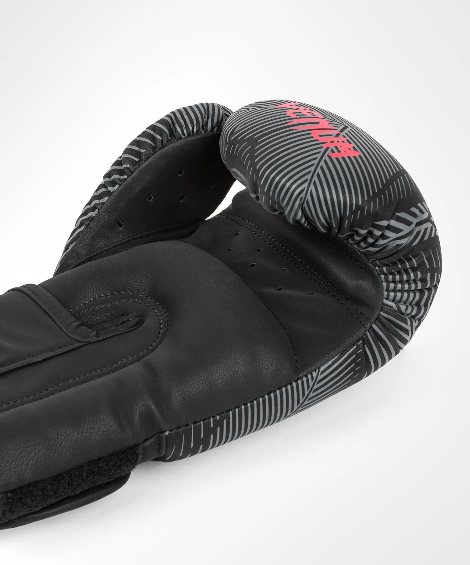 Venum Phantom Boxing Gloves - Black/Red