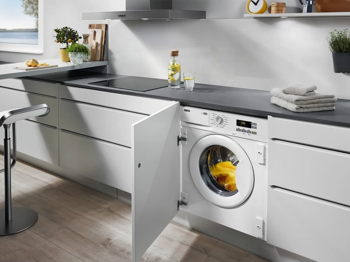 Zanussi Z712W43BI Integrated Washing Machine, 7kg, 1200 Spin, White